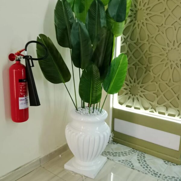 Goblet Fiberglass Pot – Sculptural Elegance for Contemporary Plant Styling - Image 3