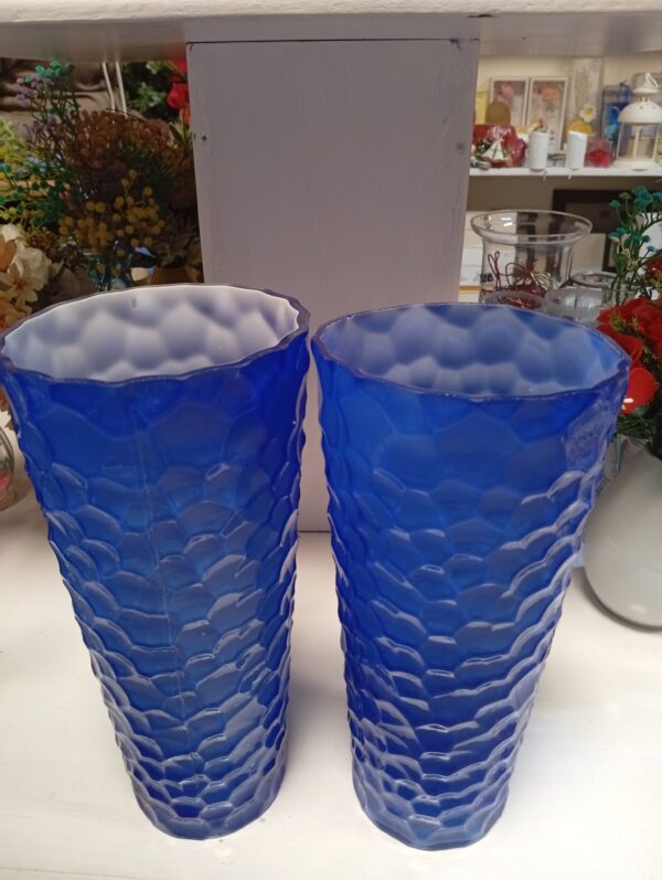 Colonial Blue Glass Vase – Ksh 2,000