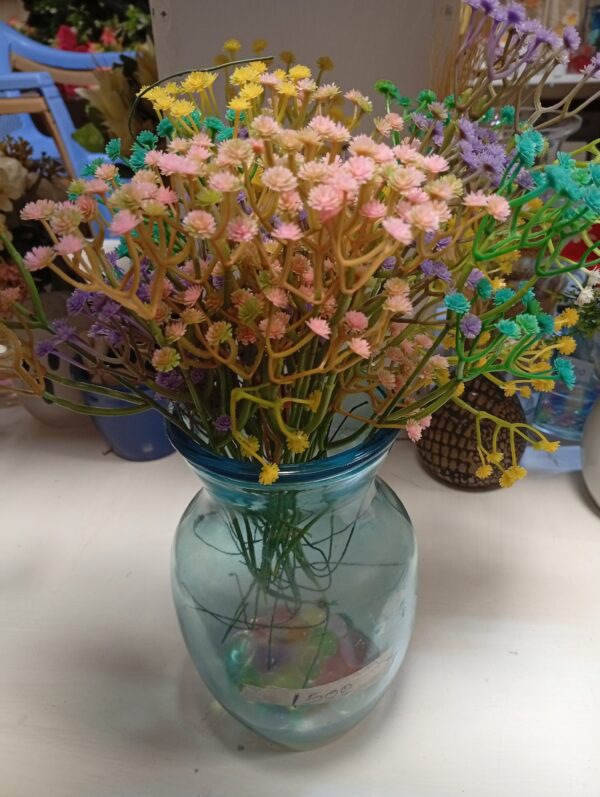 Stylish Glass Vase- Add Timeless Beauty to Your Space