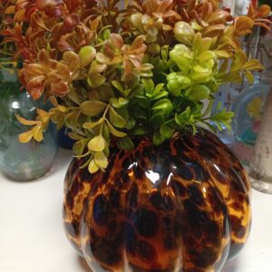 Pumpkin Ribbed Glass Vase – Elegant Decorative Centerpiece