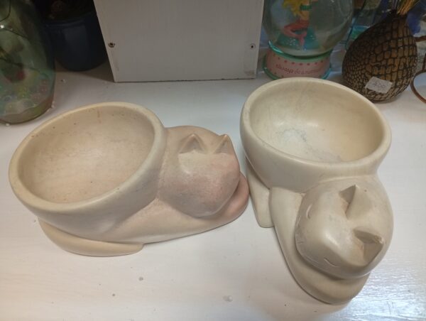 Cute Cat Soapstone Vase – Handcrafted Elegance for Only Ksh 1,000 - Image 4