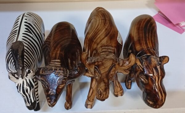 Authentic Kenyan Animal Carving – Handcrafted Art for Just Ksh 1000 - Image 4
