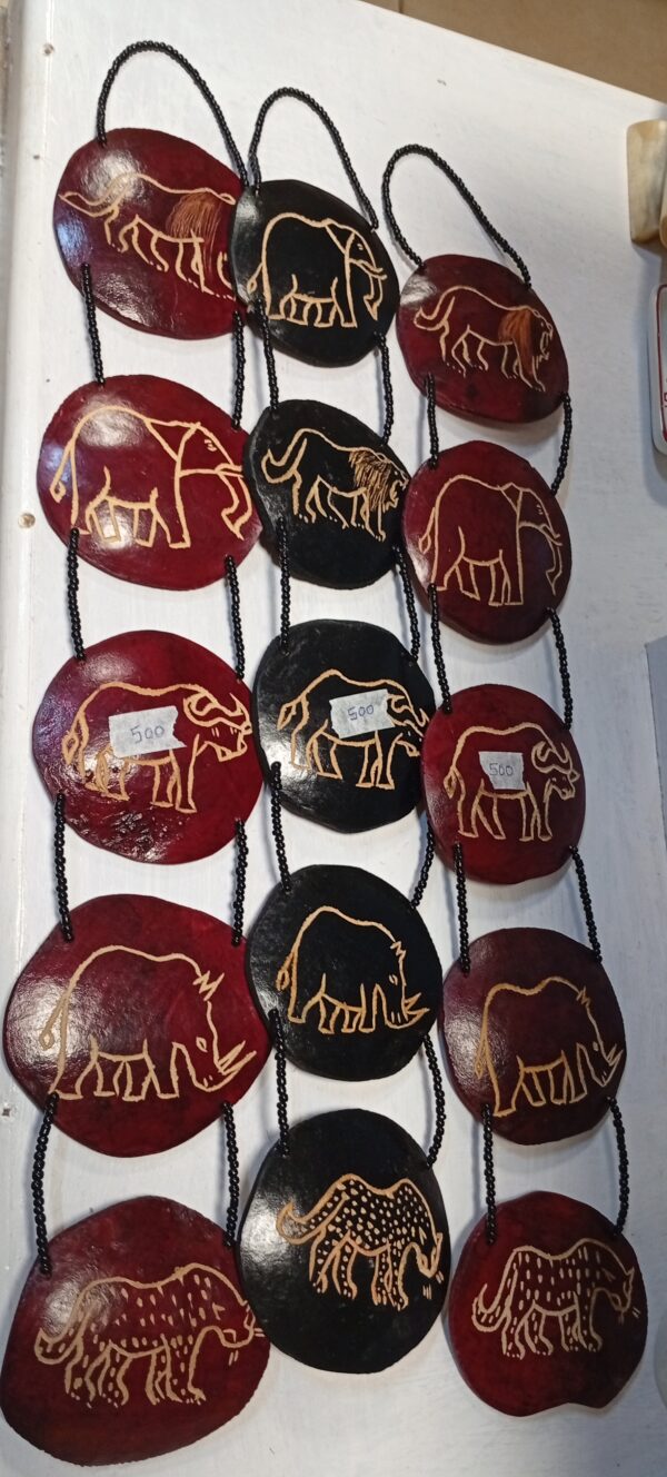 Big Five Calabash Wall Hanging – Handcrafted African Decor | Only Ksh 500 - Image 4