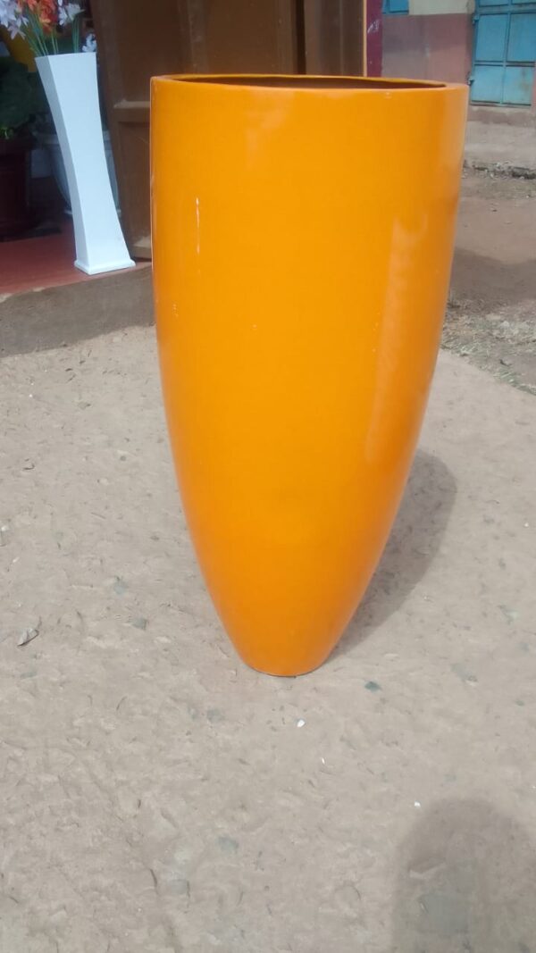 Long Fiberglass Pot – Sleek Styling for Modern Plant Displays - Image 6