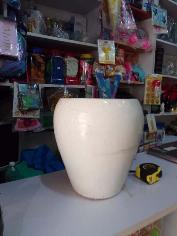 Compact Fiberglass Pot – Perfect for Small Plants & Artificial Flowers - Image 2