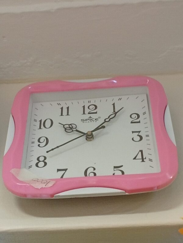 Stylish Spice Wall Clock - Image 4