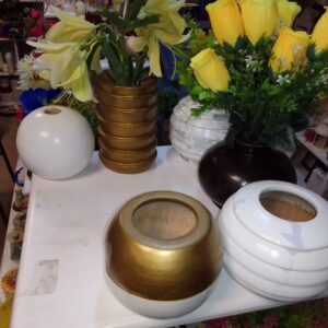 Round Tabletop Wooden Vases Ksh 600