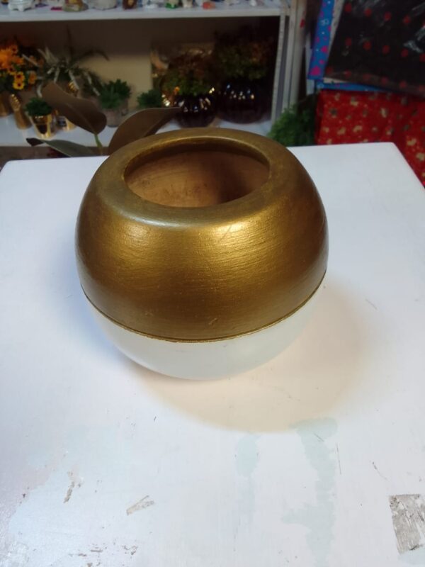 Round Tabletop Wooden Vases Ksh 600 - Image 5