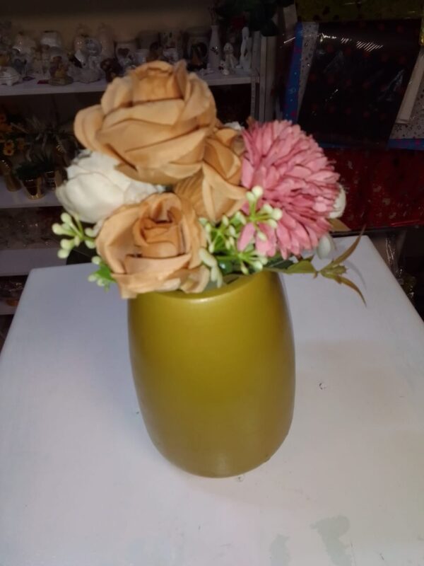 Gold Wooden Vases – Elegant Tabletop Décor