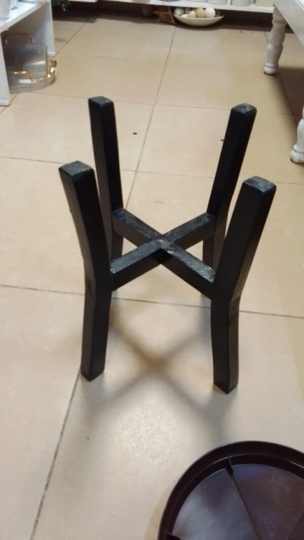 Wooden Plant Stands & Stools – The Perfect Base for Your Planters