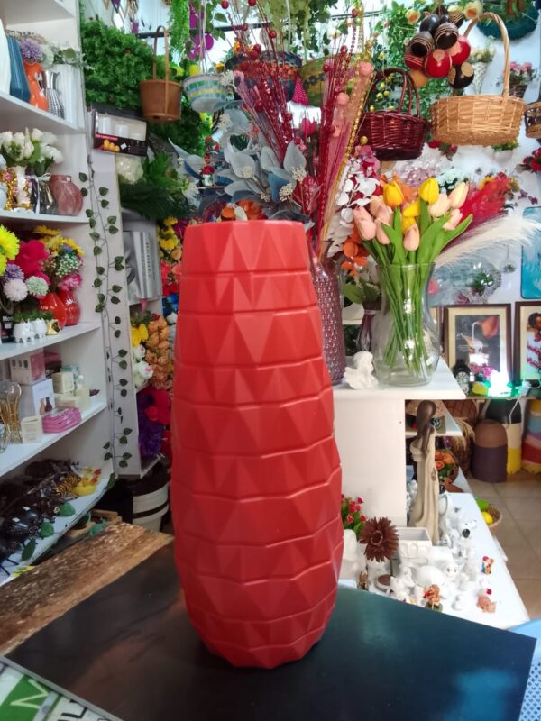 Enhance your interior or event décor with our elegant long plastic vases, designed to offer the perfect balance of style, durability, and affordability. Made from high-quality, lightweight plastic, these vases feature a tall, slender profile ideal for showcasing long-stemmed flowers, pampas grass, faux floral arrangements, or decorative branches. Whether you're decorating a home, office, wedding, or special event, these vases add a modern touch while being easy to move and maintain. Available in a variety of colors and finishes to match your theme or personal style. Perfect for: Home décor Event styling (weddings, parties, receptions) Faux and fresh flower displays Minimalist or contemporary interiors