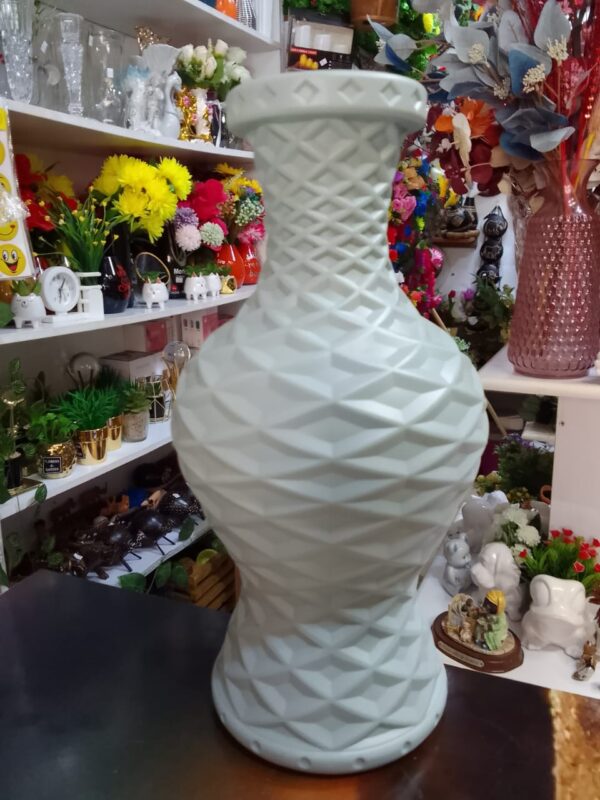 Sleek & Stylish Long Plastic Vases – Lightweight, Durable & Versatile - Image 7
